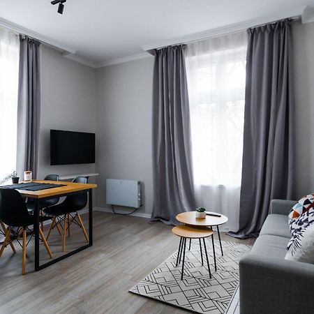 Boutique 2-Bedroom Apartment In София Екстериор снимка