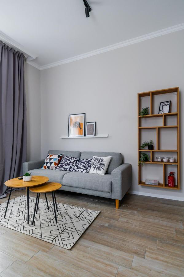 Boutique 2-Bedroom Apartment In София Екстериор снимка
