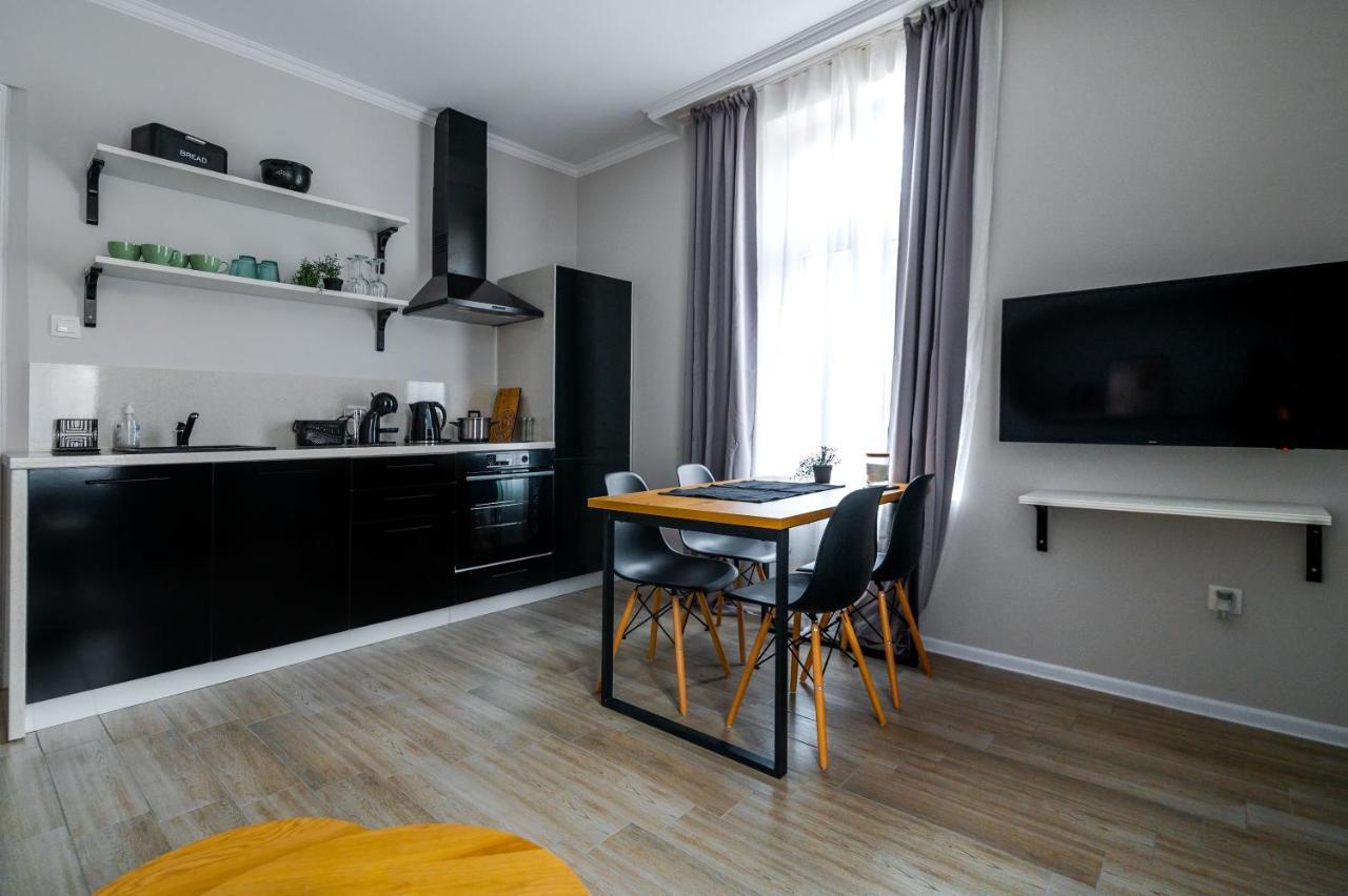 Boutique 2-Bedroom Apartment In София Екстериор снимка